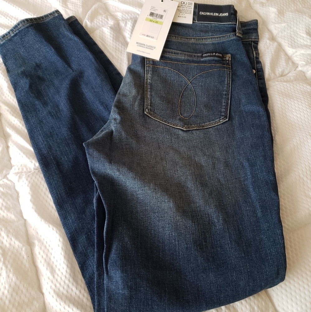 BRAND NEW CALVIN KLEIN MID RISE SKINNY JEANS - Picture 5 of 6